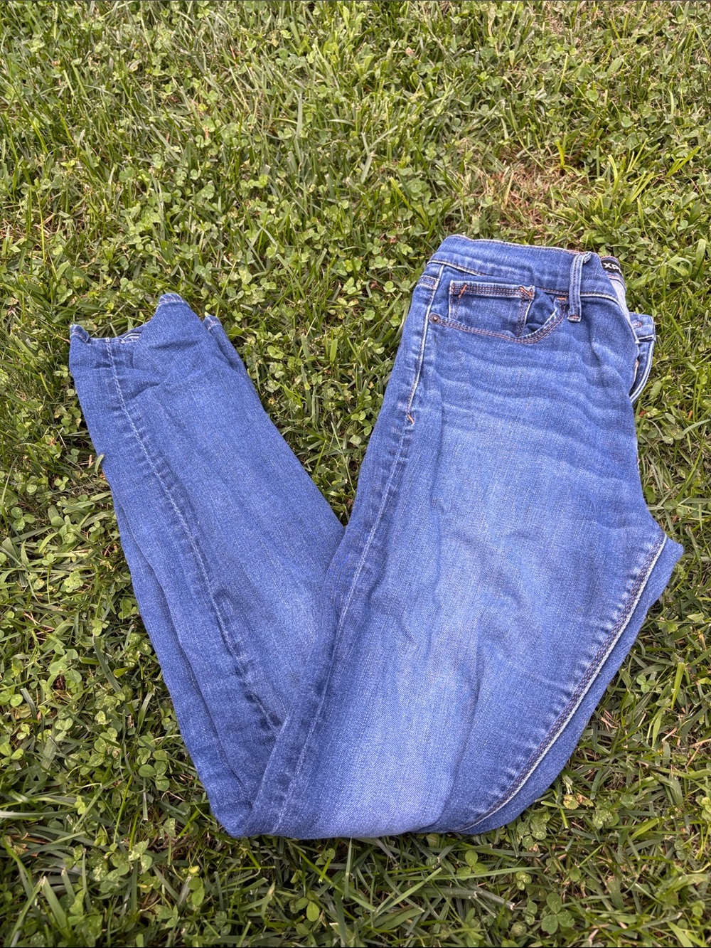 Express Ultimate Stretch Mid Rise Legging - Picture 2 of 7